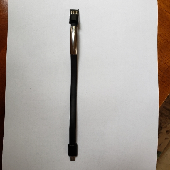 Avon USB Phone Charger Bracelet for Android - Picture 3 of 8